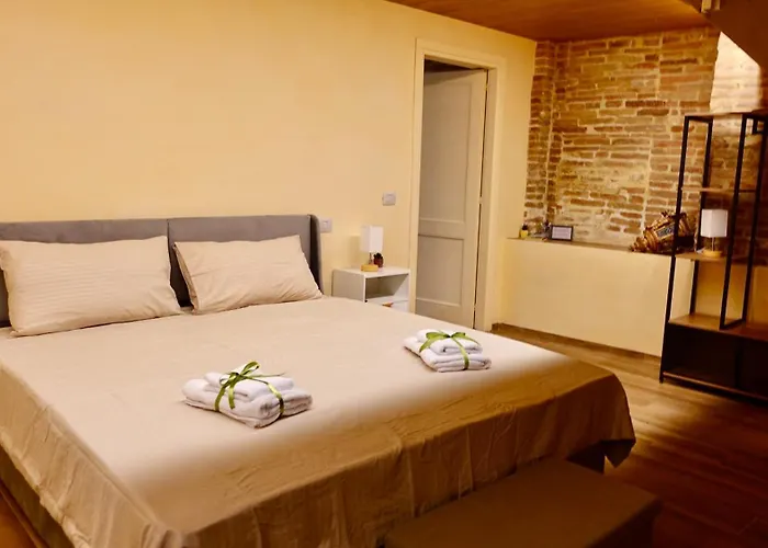 Piazza Iv Novembre Heritage - The Absolute Center *